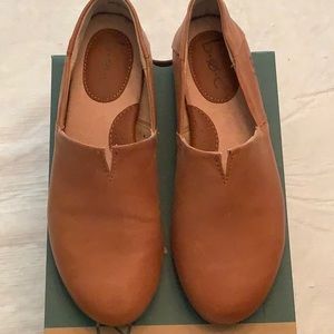 Womens b.o.c leather shoes